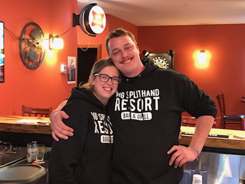 Big Splithand Bar and Grill Owners